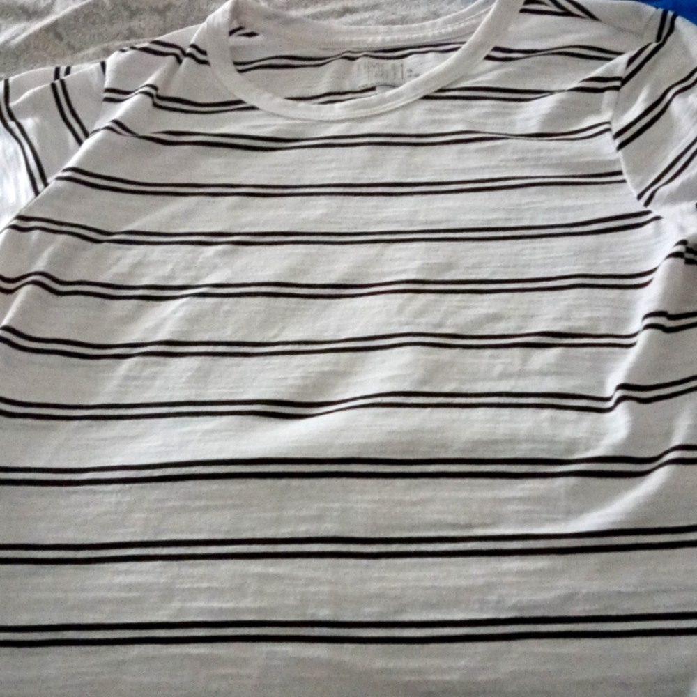 White and black stripes shirt